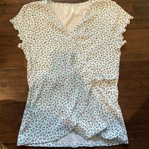 Abercrombie & Fitch girls shirt, size 15/16.  Worn once.